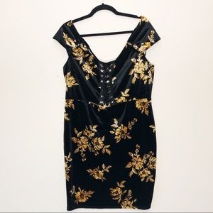 Forever 21 Plus Velvet Lace-Up Minidress